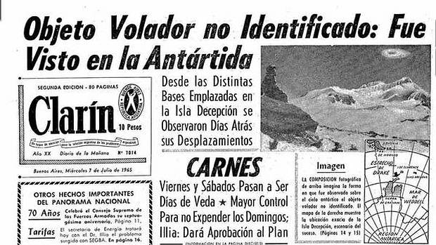 La tapa de un periódico argentino del 7 de julio de 1965, tras el comunicado de la Armada informando sobre el avistamiento de un ovni en la Antártida. (Archivo Clarín).