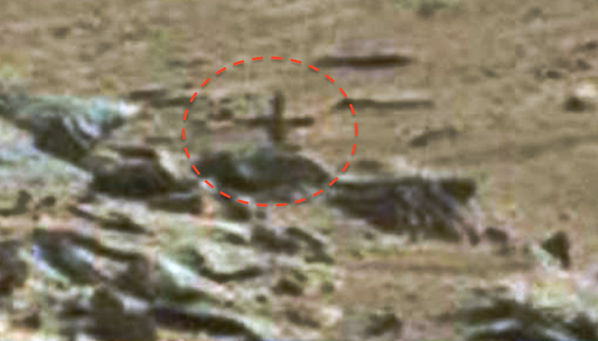 ¿Una cruz en Marte? Fotografía de NASA causa revuelo entre cazadores de anomalías